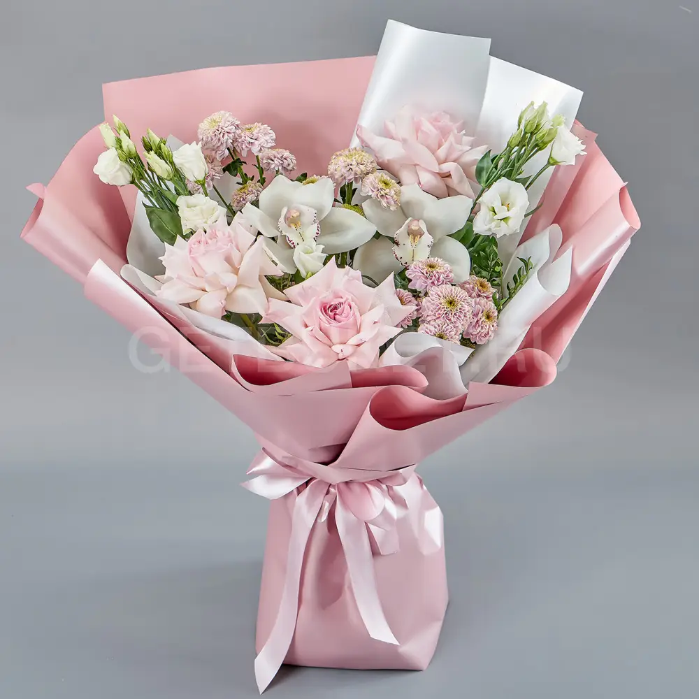 216900 Букет кустовых хризантем, роз и орхидеи