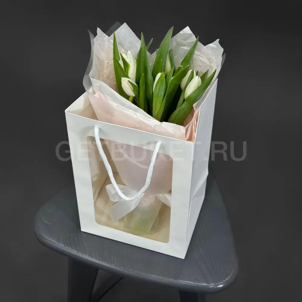 225230 Букет из белых тюльпанов 