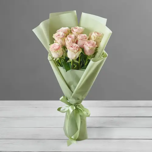 Букет из 9 нежно-розовых роз в упаковке