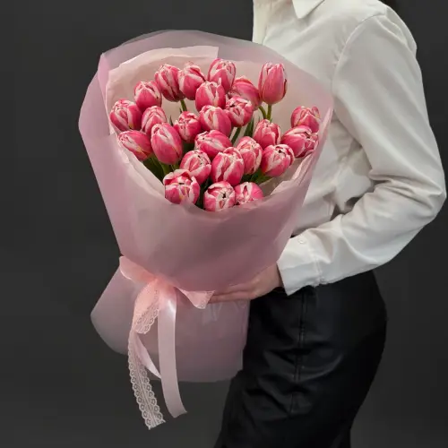 Букет из 25 нежных тюльпанов 