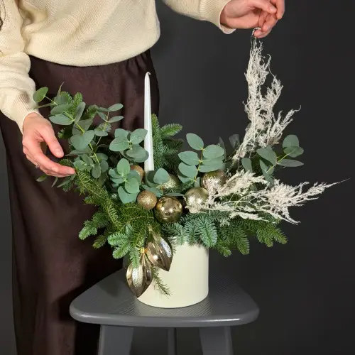 Зимняя композиция "Сказочные ветви" 