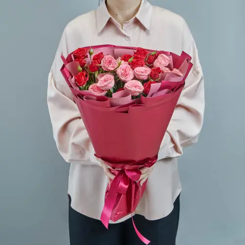 Букет из кустовых роз 