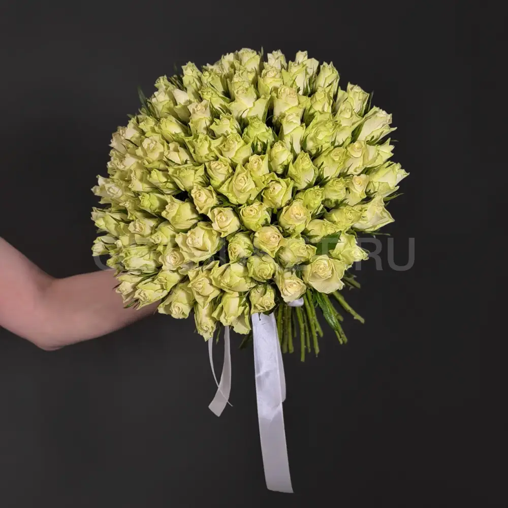 66061 Букет из 101 белой кенийской розы