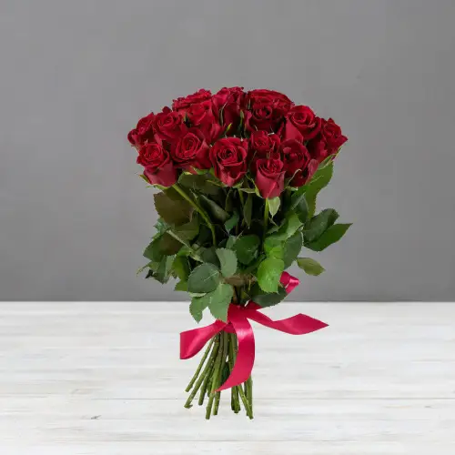 Букет из 21 красной кенийской розы
